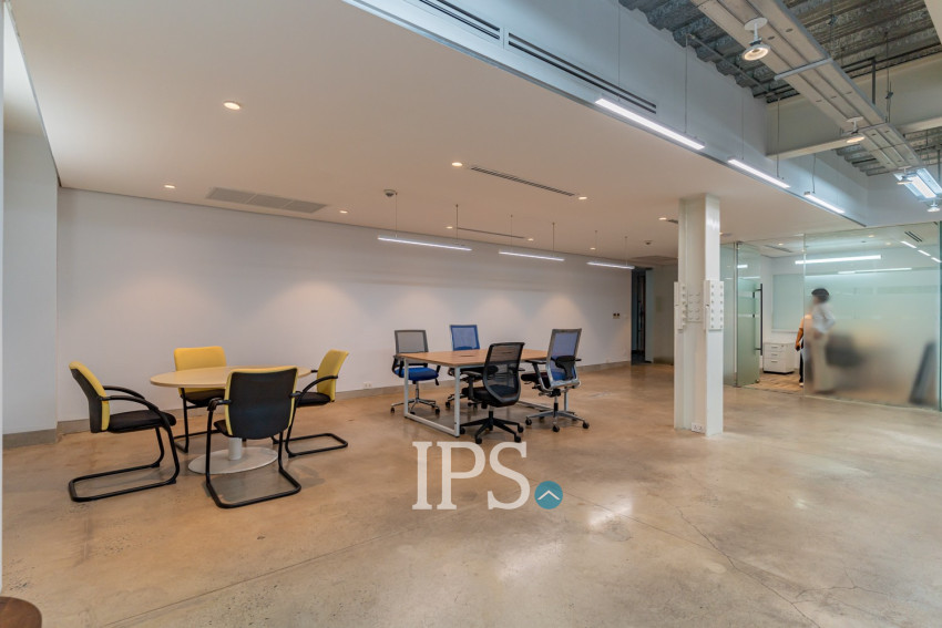 121 Sqm Office Space For Rent - Wat Phnom, Phnom Penh