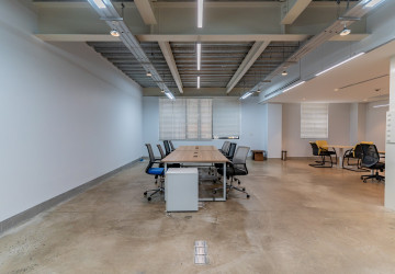 121 Sqm Office Space For Rent - Wat Phnom, Phnom Penh thumbnail