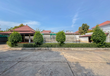 2 Bedroom Apartment For Rent - Slor Kram, Siem Reap thumbnail