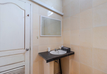 2 Bedroom Apartment For Rent - Slor Kram, Siem Reap thumbnail