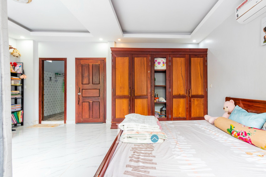 5 Bedroom House For Rent - Chreav, Siem Reap