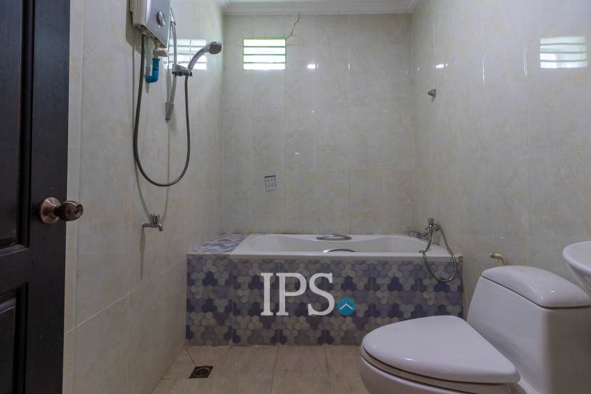 5 Bedroom House For Rent - Slor Kram, Siem Reap