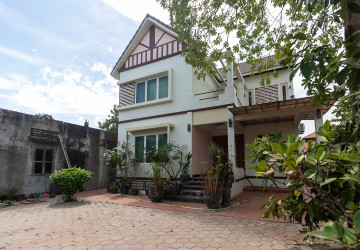 5 Bedroom House For Rent - Slor Kram, Siem Reap thumbnail