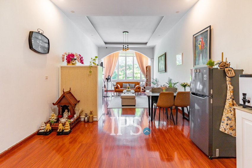 Renovated 3 Bedroom Apartment For Sale - Phsar Kandal 2, Phnom Penh