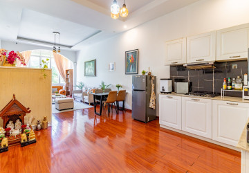 Renovated 3 Bedroom Apartment For Sale - Phsar Kandal 2, Phnom Penh thumbnail