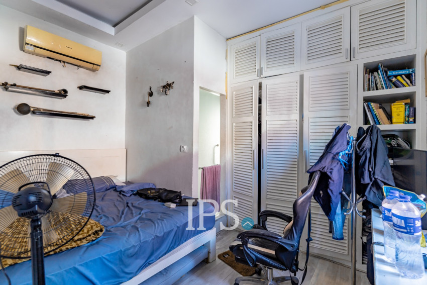 Renovated 3 Bedroom Apartment For Sale - Phsar Kandal 2, Phnom Penh