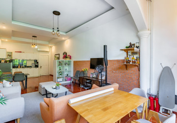 Renovated 3 Bedroom Apartment For Sale - Phsar Kandal 2, Phnom Penh thumbnail