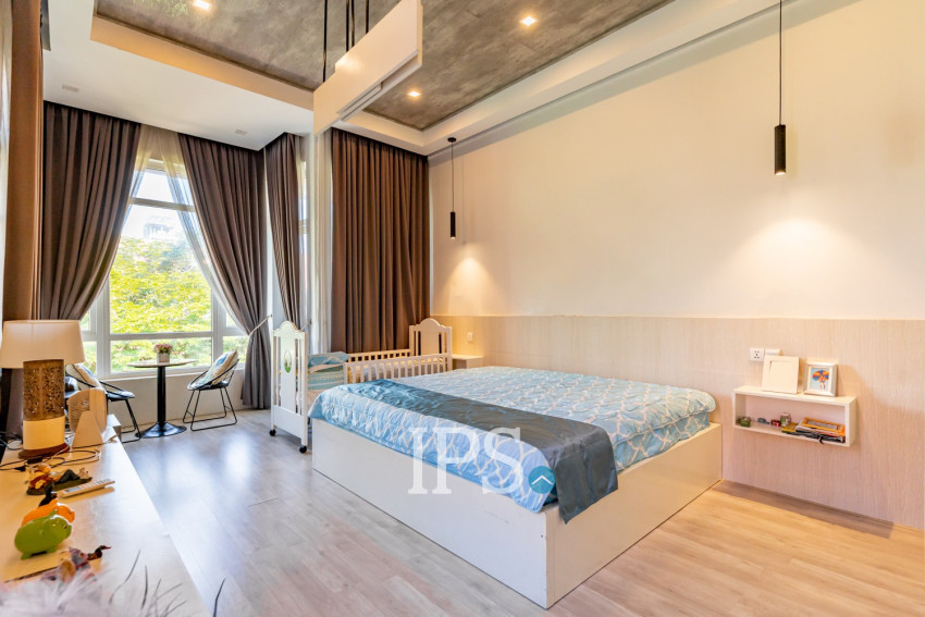 Renovated 3 Bedroom Apartment For Sale - Phsar Kandal 2, Phnom Penh