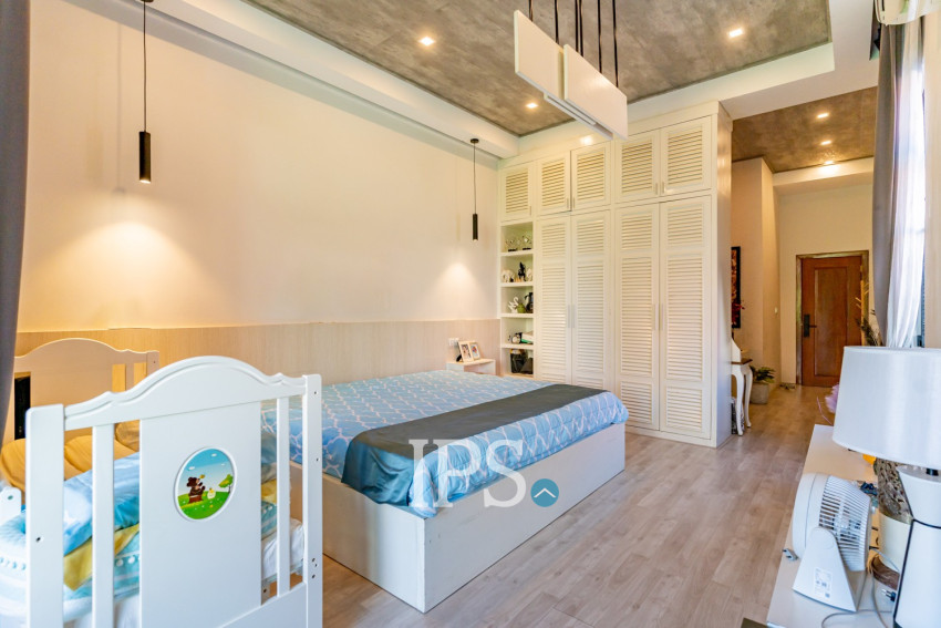 Renovated 3 Bedroom Apartment For Sale - Phsar Kandal 2, Phnom Penh