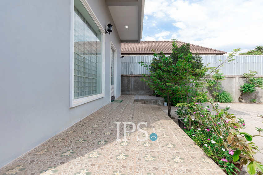 1 Bedroom House For Rent - Svay Dangkum, Siem Reap