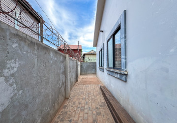 2 Bedroom House For Rent - Svay Dangkum, Siem Reap thumbnail