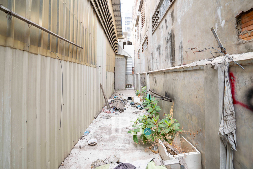 650 Sqm Warehouse For Rent - Boeung Trabek, Phnom Penh - Image 9