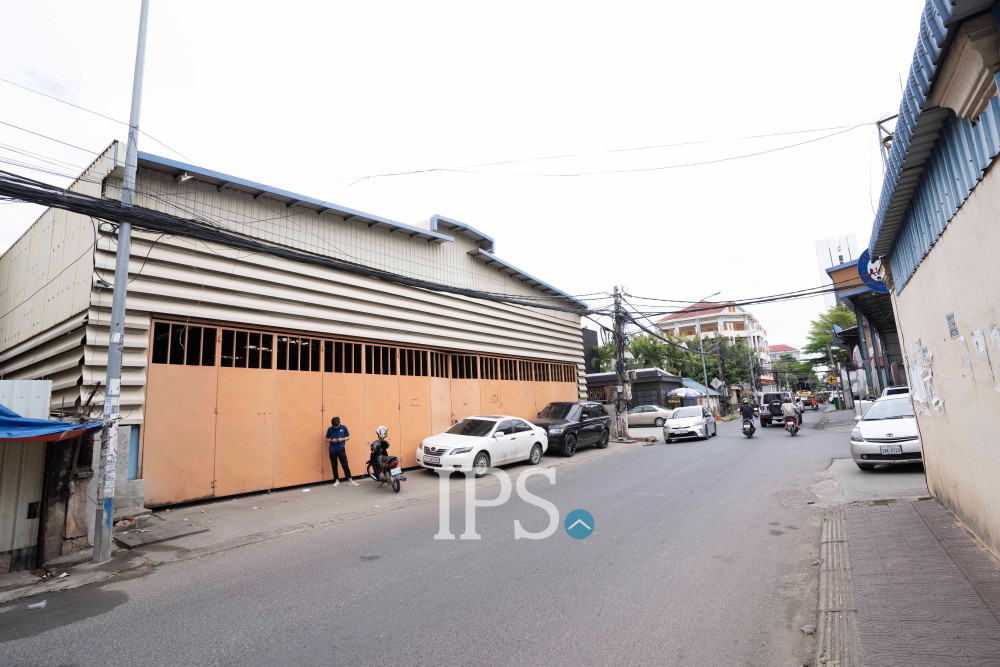 650 Sqm Warehouse For Rent - Boeung Trabek, Phnom Penh - Image 11