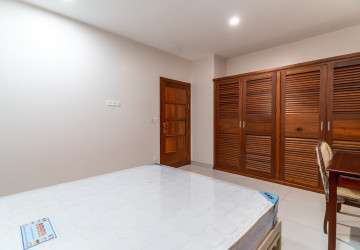 1 Bedroom Serviced Apartment  For Rent - BKK1, Phnom Penh thumbnail