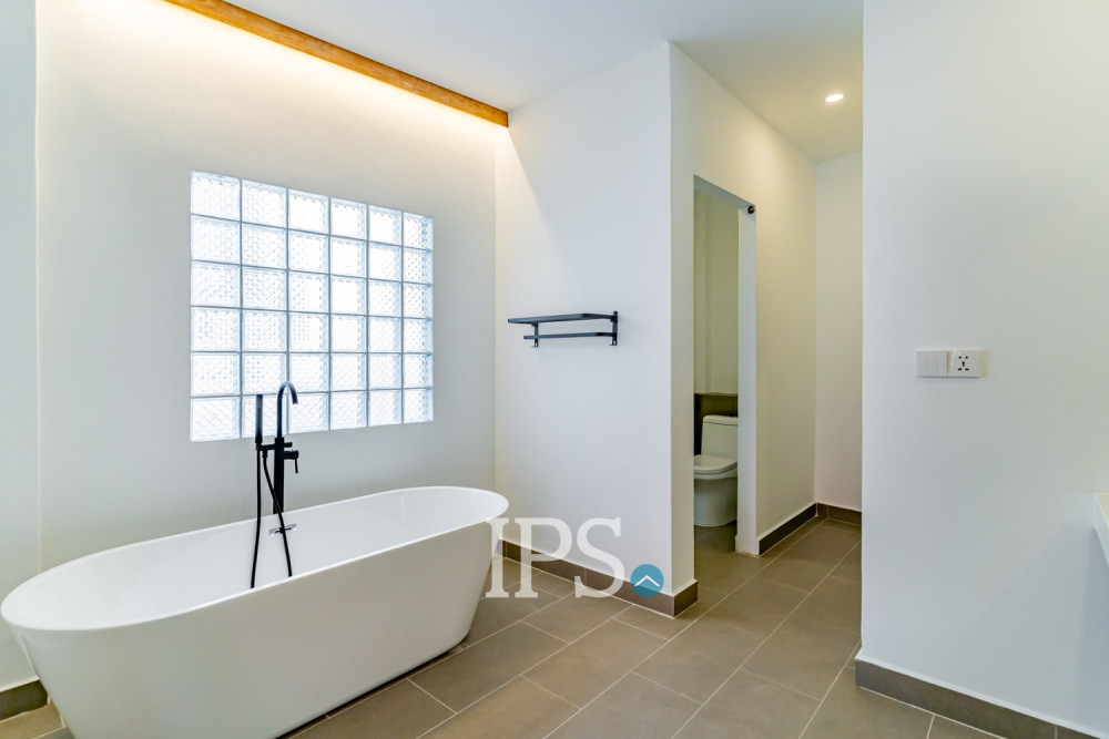 5 Bedroom Villa For Rent - Chakto Mukh, Phnom Penh - Image 37