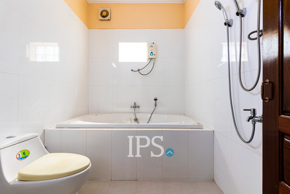 8 Bedroom House For Rent - Kouk Chak, Siem Reap - Image 24