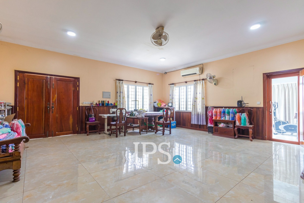 8 Bedroom House For Rent - Kouk Chak, Siem Reap - Image 9