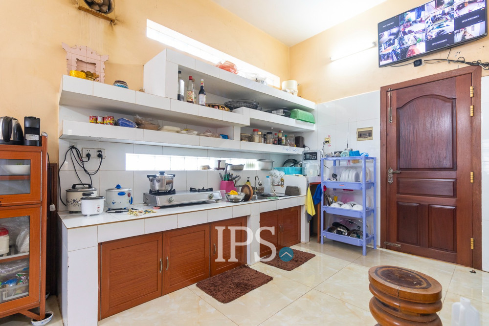 8 Bedroom House For Rent - Kouk Chak, Siem Reap - Image 13