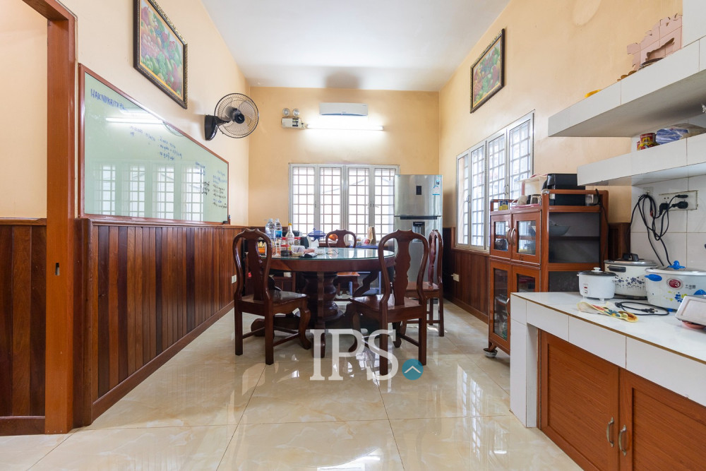 8 Bedroom House For Rent - Kouk Chak, Siem Reap - Image 14