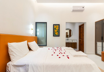 2 Bedroom Villa For Rent - Svay Dangkum, Siem Reap thumbnail