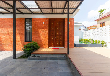 2 Bedroom Villa For Rent - Svay Dangkum, Siem Reap thumbnail