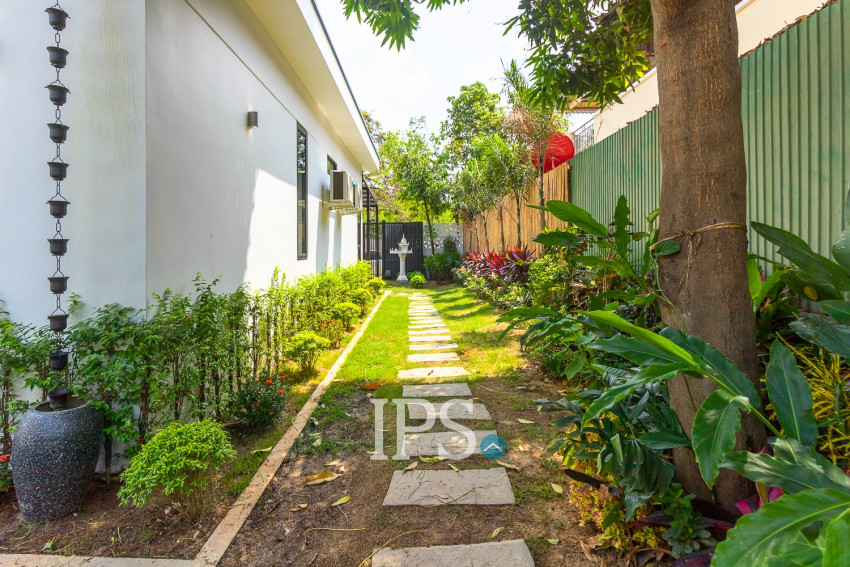 2 Bedroom Villa For Rent - Svay Dangkum, Siem Reap