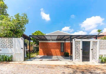 2 Bedroom Villa For Rent - Svay Dangkum, Siem Reap thumbnail