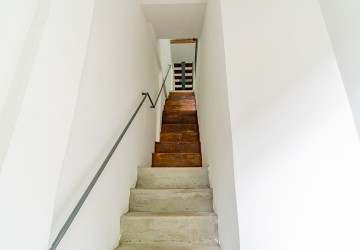 Townhouse 3 Bedroom For Sale -  Chakto Mukh, Phnom Penh thumbnail