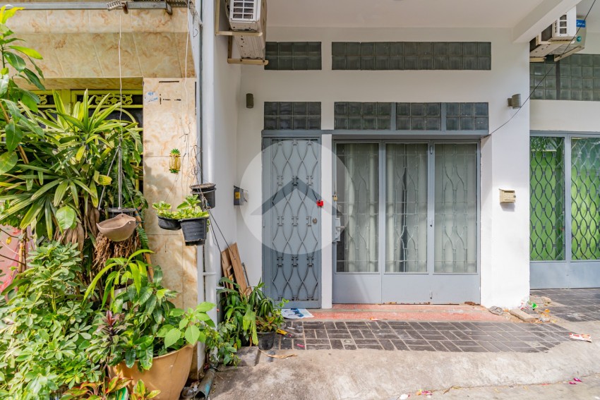 Townhouse 3 Bedroom For Sale -  Chakto Mukh, Phnom Penh