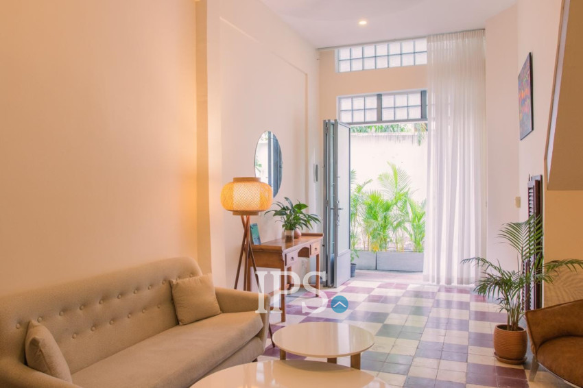 3 Bedroom Townhouse For Sale - Chakto Mukh, Phnom Penh