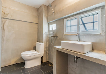 3 Bedroom Townhouse  For Sale -  Chakto Mukh, Phnom Penh thumbnail