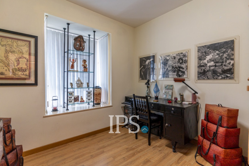 7th Floor 2 Bedroom Condo For Sale - Rose Condo, Tonle Bassac, Phnom Penh