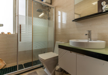 7th Floor 2 Bedroom Condo For Sale - Rose Condo, Tonle Bassac, Phnom Penh thumbnail