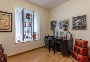 7th Floor 2 Bedroom Condo For Sale - Rose Condo, Tonle Bassac, Phnom Penh thumbnail