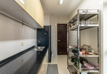 7th Floor 2 Bedroom Condo For Sale - Rose Condo, Tonle Bassac, Phnom Penh thumbnail