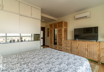 7th Floor 2 Bedroom Condo For Sale - Rose Condo, Tonle Bassac, Phnom Penh thumbnail