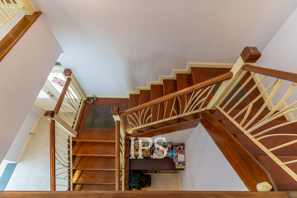 3 Bedroom Villa For Sale - North Bridge, Teuk Thla, Phnom Penh - Image 25