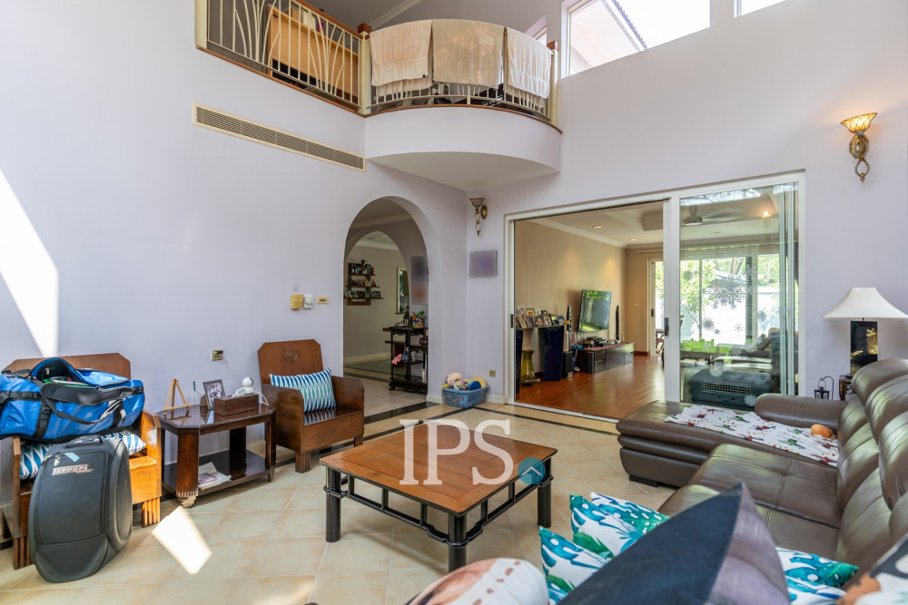 3 Bedroom Villa For Sale - North Bridge, Teuk Thla, Phnom Penh - Image 3