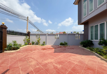 3 Bedroom House For Rent - Svay Dangkum, Siem Reap thumbnail