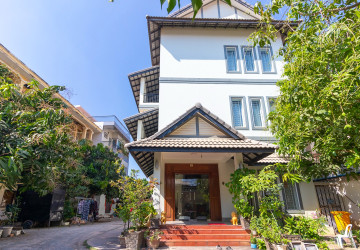 1 Bedroom Apartment For Rent - Svay Dangkum, Siem Reap thumbnail