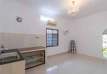 3 Bedroom House For Rent - Chreav, Siem Reap thumbnail