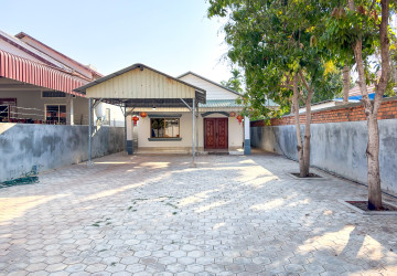 3 Bedroom House For Rent - Chreav, Siem Reap thumbnail