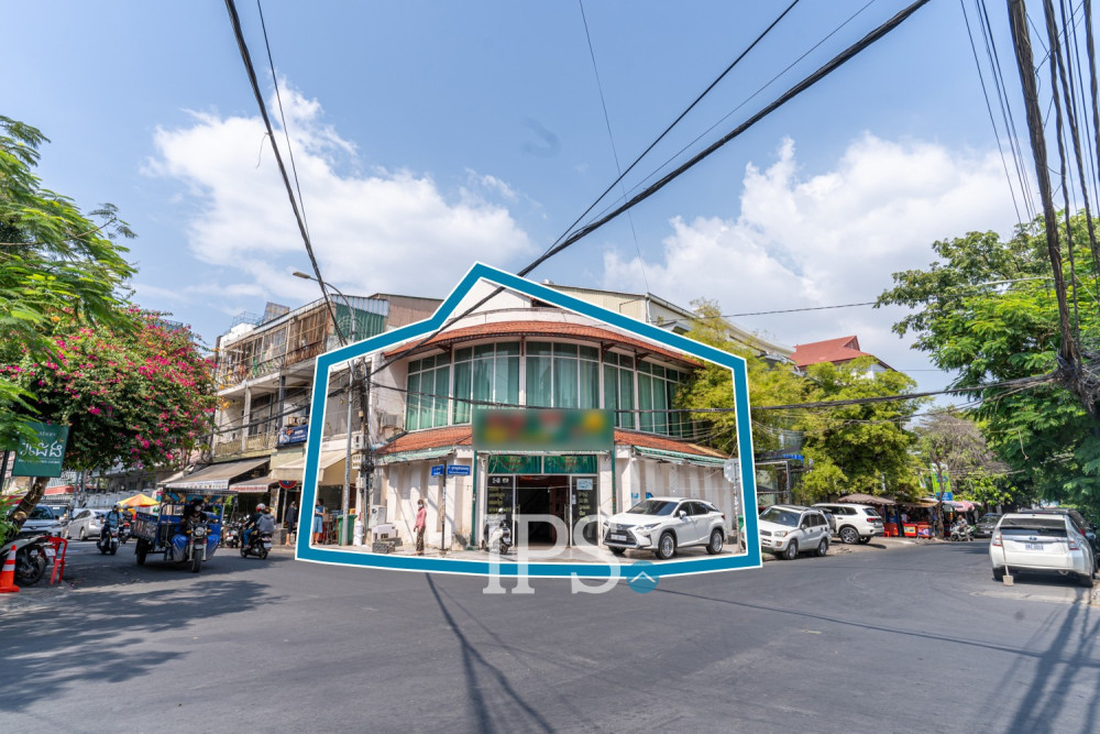 286 Sqm Corner Retail Space For Rent - Chakto Mukh, Phnom Penh