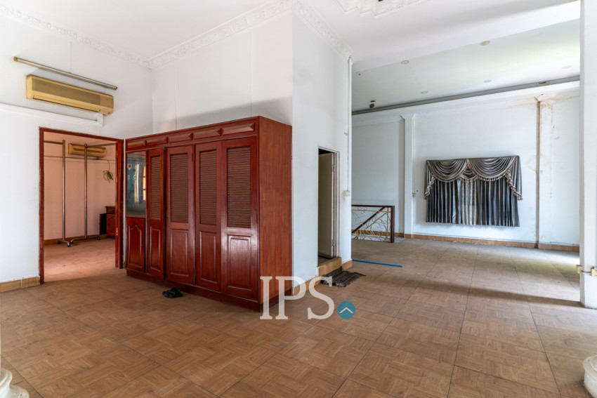 286 Sqm Corner Retail Space For Rent - Chakto Mukh, Phnom Penh