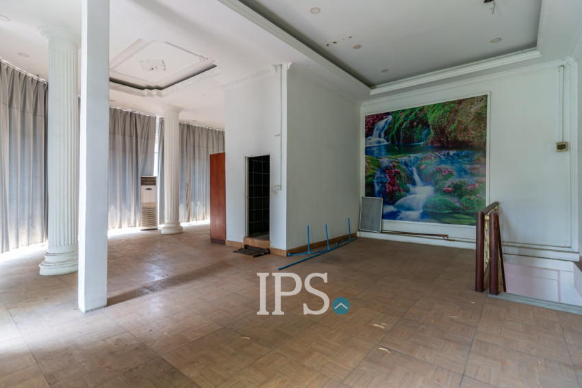 286 Sqm Corner Retail Space For Rent - Chakto Mukh, Phnom Penh
