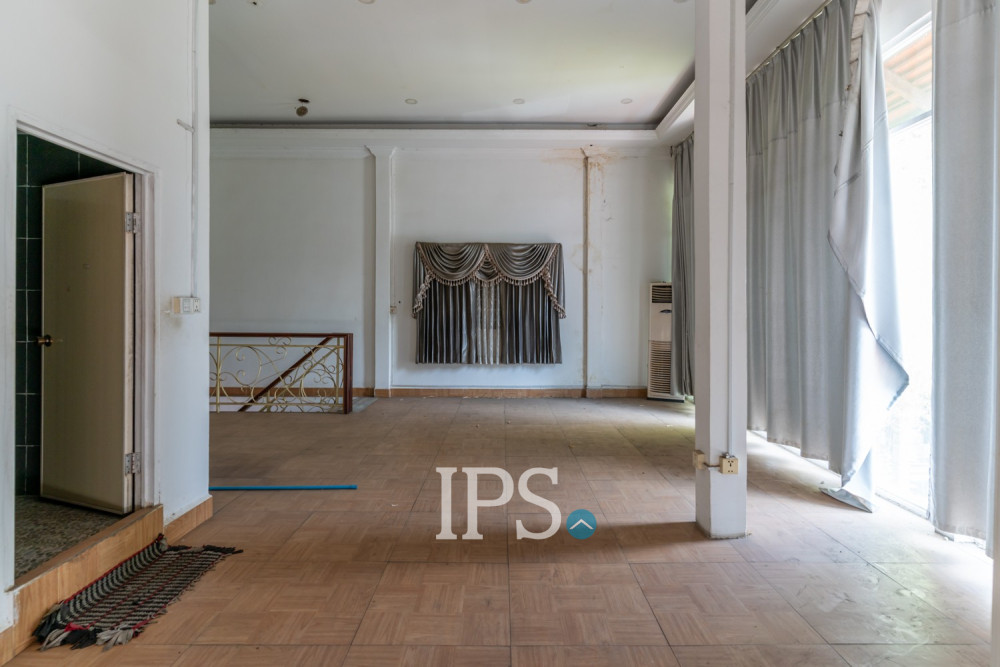 286 Sqm Corner Retail Space For Rent - Chakto Mukh, Phnom Penh - Image 11