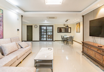 20th Floor 3 Bedroom Condo For Sale - De Castle Royal, BKK1, Phnom Penh thumbnail