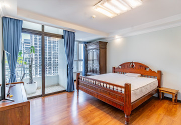 20th Floor 3 Bedroom Condo For Sale - De Castle Royal, BKK1, Phnom Penh thumbnail