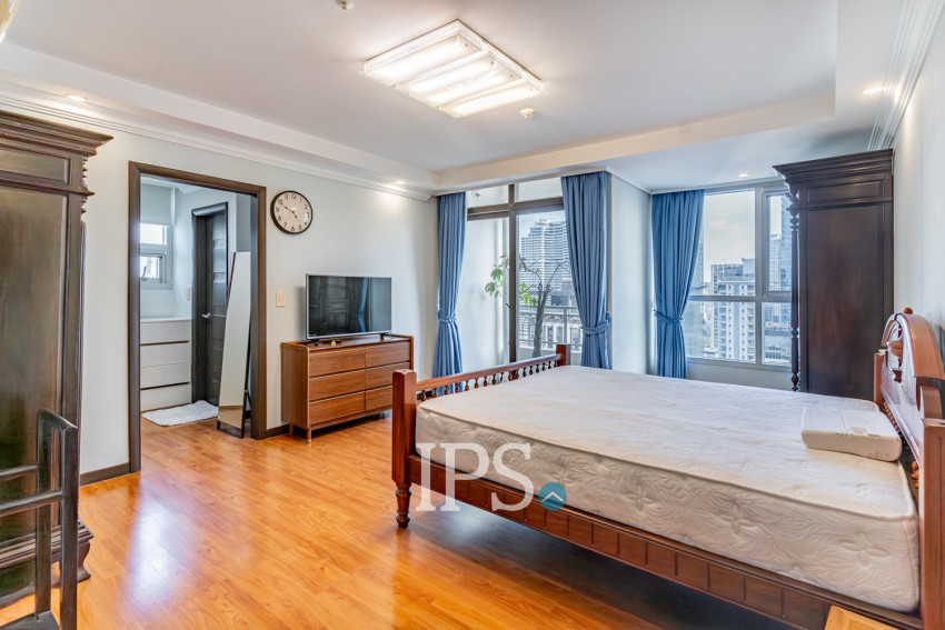 20th Floor 3 Bedroom Condo For Sale - De Castle Royal, BKK1, Phnom Penh