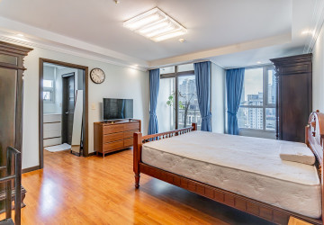 20th Floor 3 Bedroom Condo For Sale - De Castle Royal, BKK1, Phnom Penh thumbnail